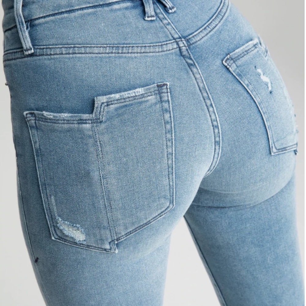 Good American Good Straight Split Pockets